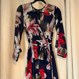 Kate and Lily Size 4 Like New Navy Floral Floor Length Flowy Chiffon Dress